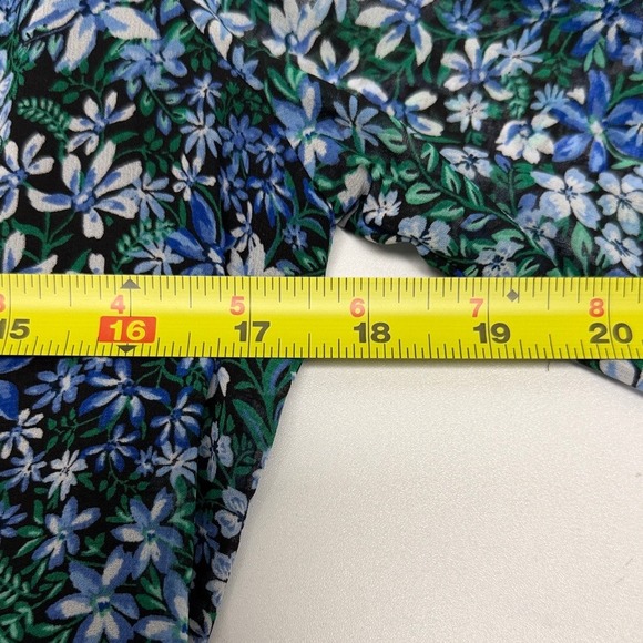 Karl Lagerfeld Paris Women's Floral V-Neck Dress Size 6 - Picture 10 of 11